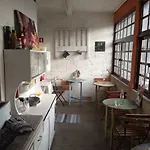 Family Adams House Hostel Μπράγκα