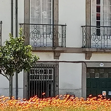Albergue Family Adams House *