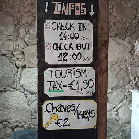 Hostal Family Adams House *