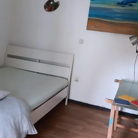 Hostel Family Adams House