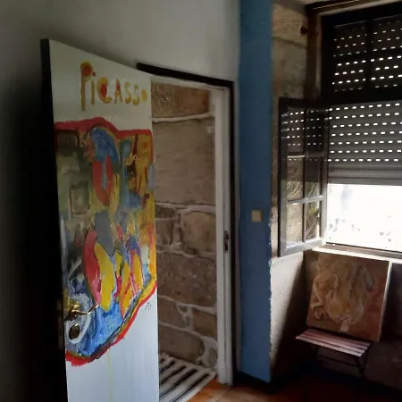 Hostal Family Adams House *