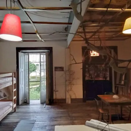 Family Adams House ホステル *