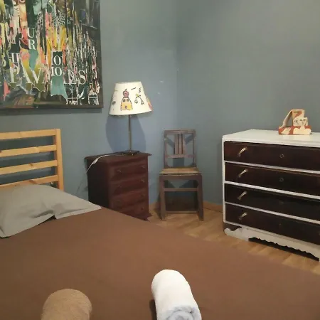 Family Adams House Hostel *