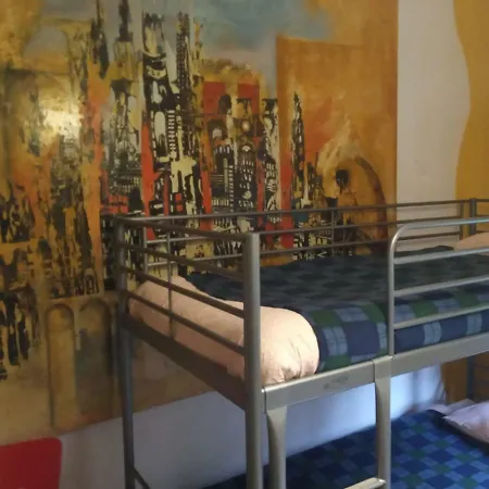 Hostel Family Adams House *