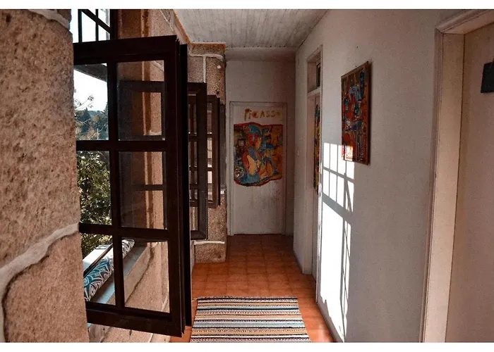 Family Adams House Hostel *