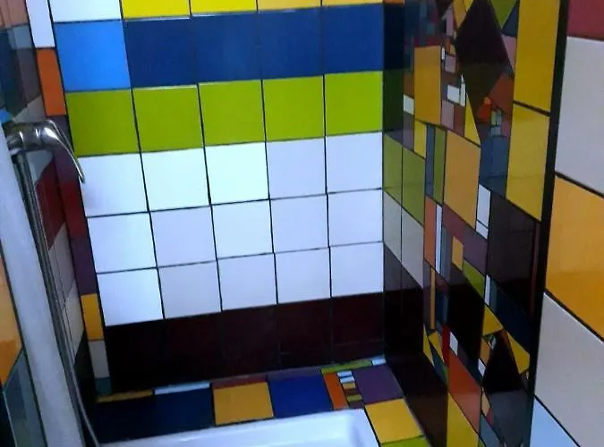 Family Adams House Hostel *