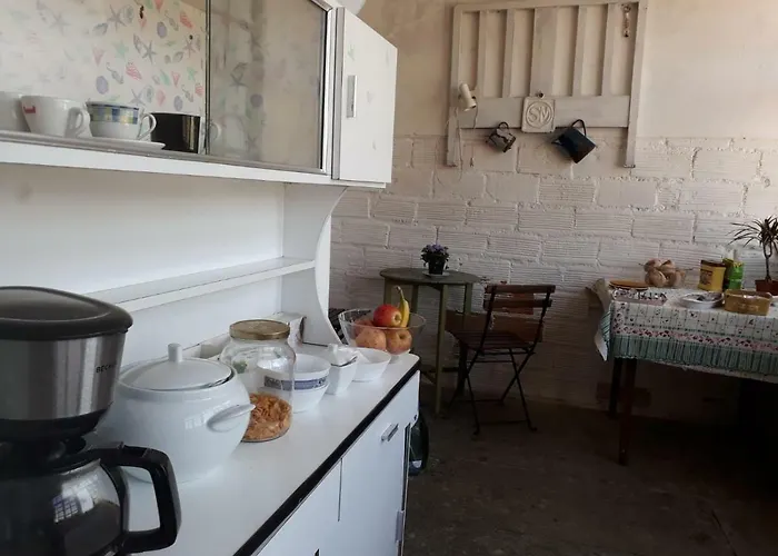 Family Adams House Albergue